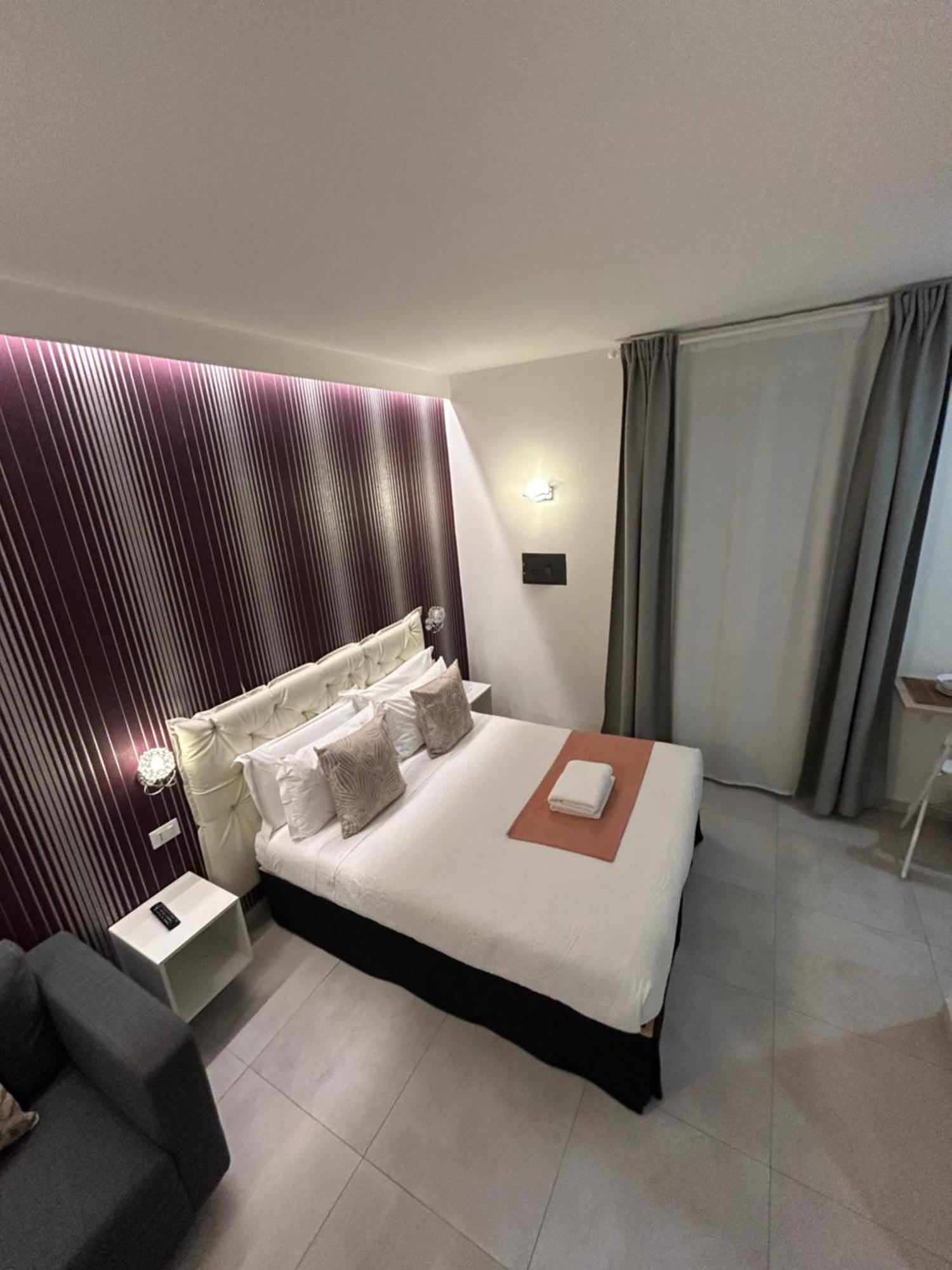 Alba Rooms ลาสเปเซีย ภายนอก รูปภาพ